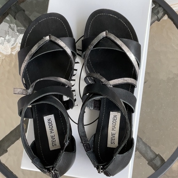 Steve Madden sandals - Picture 2 of 6